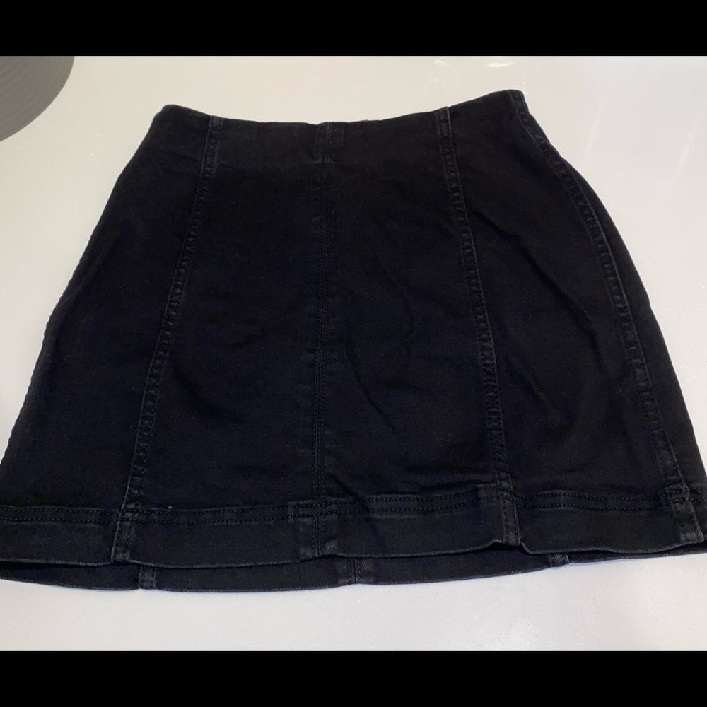 WILD FABLE SIZE 2 SKIRT BLACK